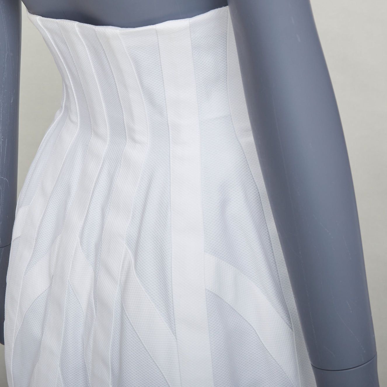 Alaia ALAIA ivory 100% cotton boned corseted high waist flare skirt FR38 M Size 28" / US 6 / IT 42 - 8 Thumbnail
