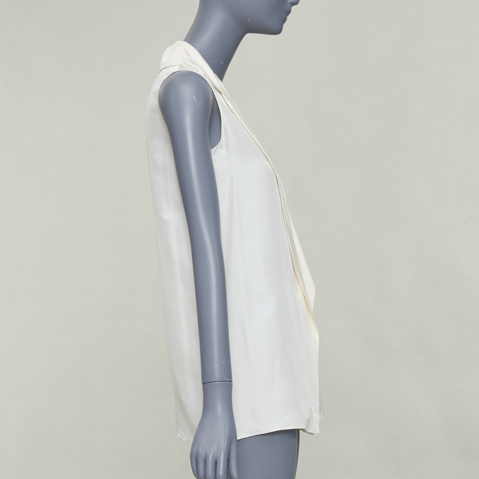 Lanvin LANVIN 2015 cream silk wide lapel plunge neck sleeveless blouse top FR34 XS Size XS / US 0-2 / IT 36-38 - 4 Thumbnail