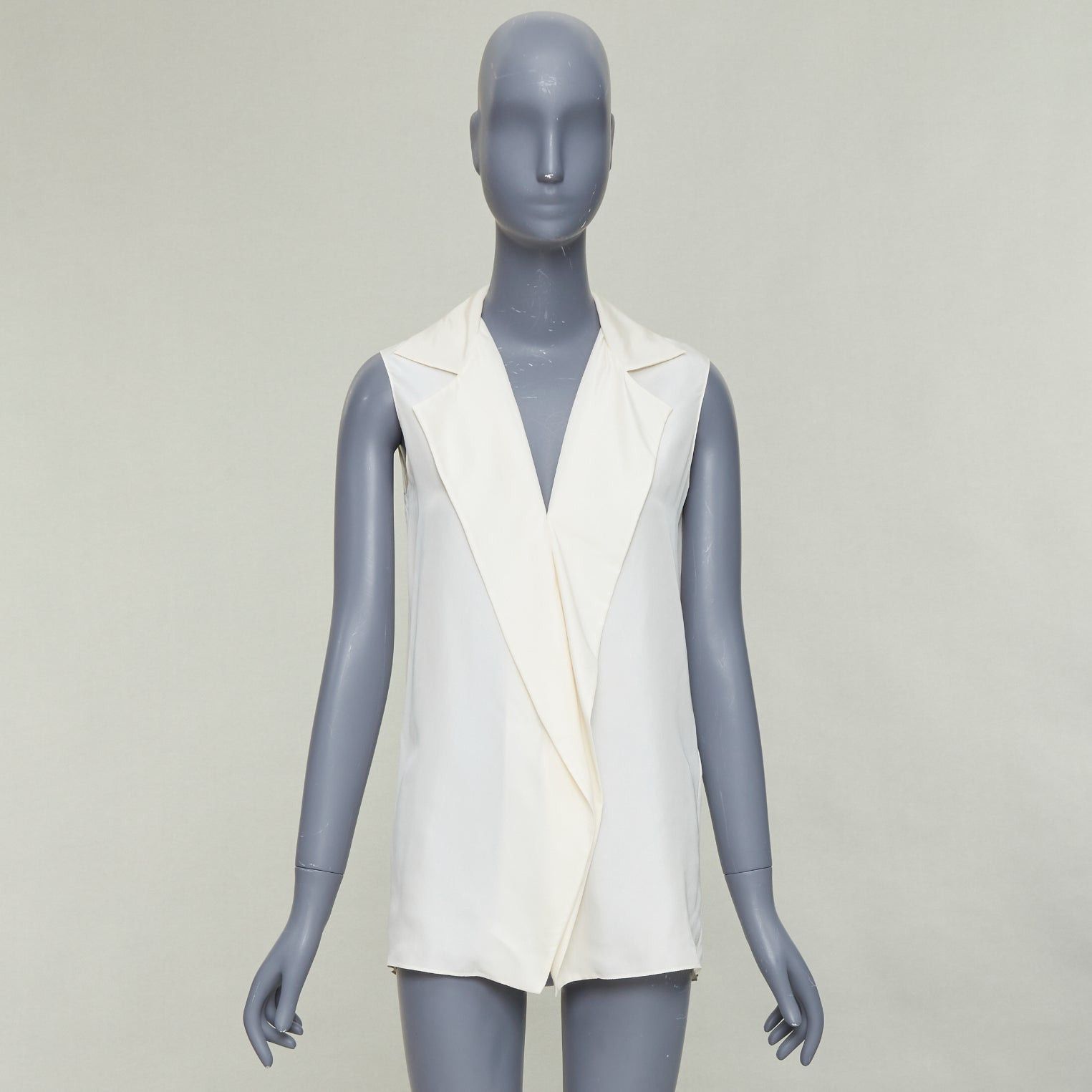 Lanvin LANVIN 2015 cream silk wide lapel plunge neck sleeveless blouse top FR34 XS Size XS / US 0-2 / IT 36-38 - 9 Thumbnail