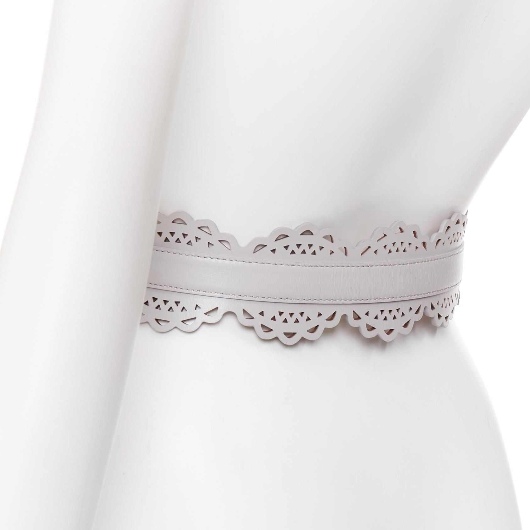 Alaia ALAIA light grey leather laser cut details silver buckle scallop belt 65cm Size ONE SIZE - 5 Thumbnail