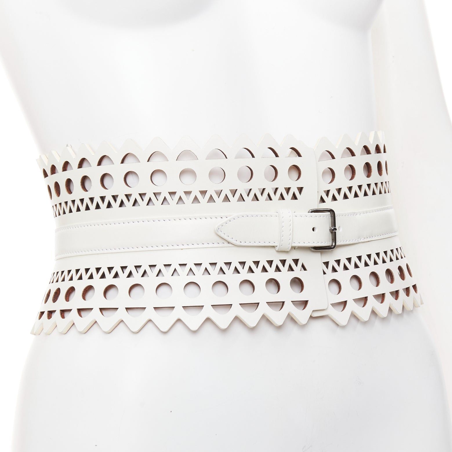 Alaia ALAIA white leather geometric cut out scallop edge wide corset belt 65cm Size ONE SIZE - 2 Thumbnail