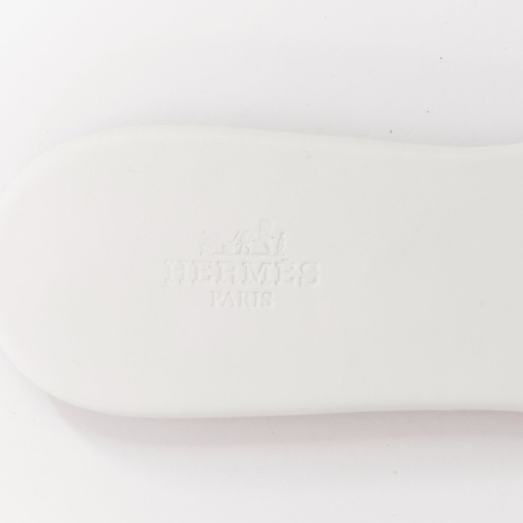 Hermes HERMES Lisboa Chaine d‚ÄôAncre white leather cut out flat sandal slippers EU37.5 Size US 7.5 / IT 37.5 - 9 Thumbnail