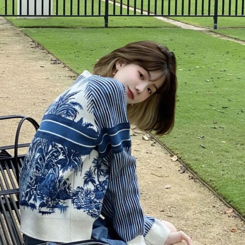 Dior Dior Blue Cashmere Printed Long Sleeve Sweater 0089 Size M / US 6-8 / IT 42-44 - 10 Thumbnail