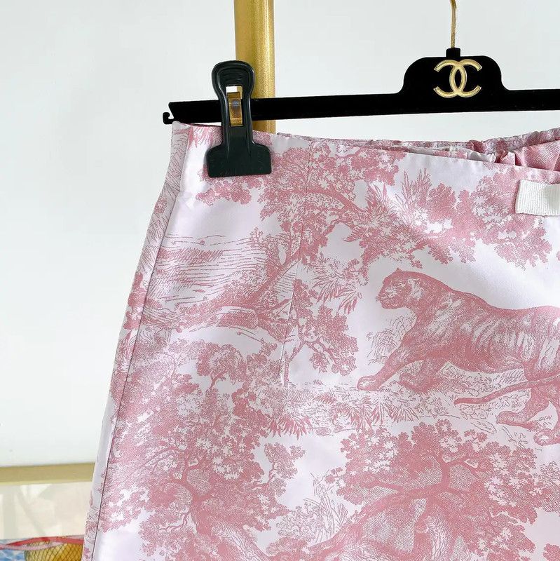 Dior Dior Pink Polyester Spring Shorts for Women 0089 Size 23" - 3 Thumbnail
