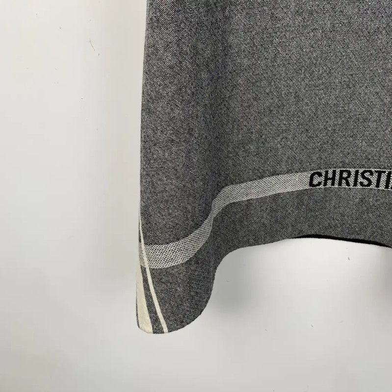 Dior Dior Women's Gray Wool Coat, Size S 0089 Size S / US 4 / IT 40 - 4 Thumbnail