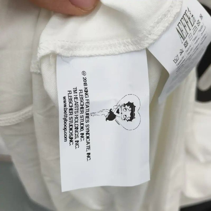 Moschino Moschino White Cotton T-Shirt with Betty Boop 0089 Size XS / US 0-2 / IT 36-38 - 6 Thumbnail