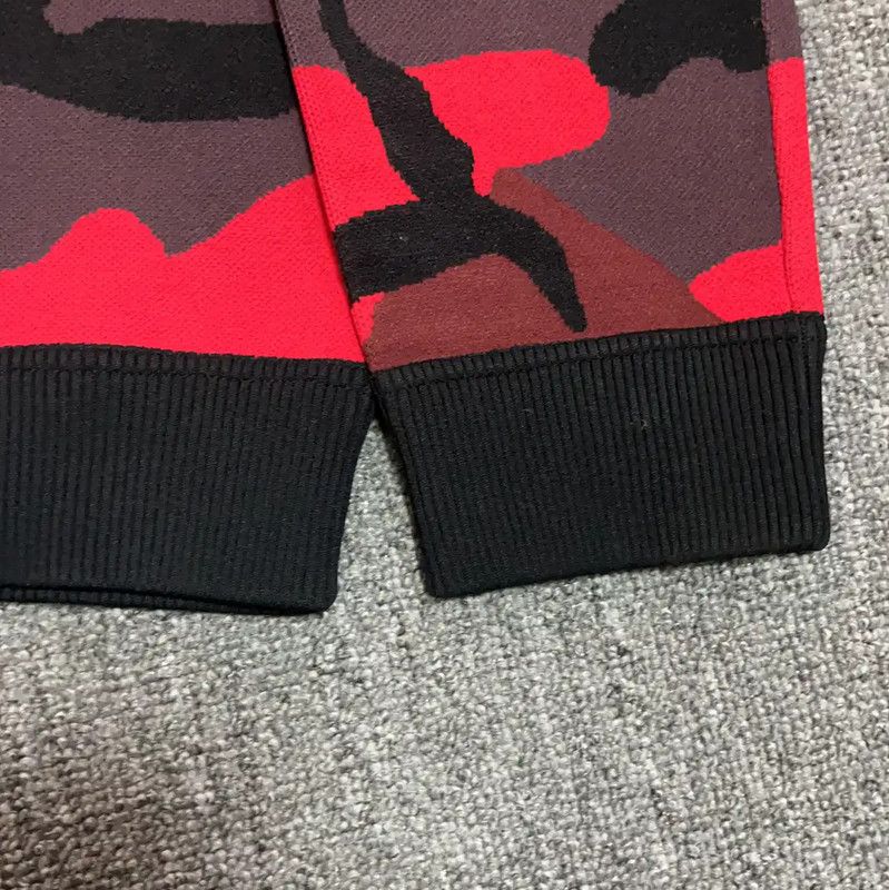 Valentino Valentino Red Camouflage Women's Sweatshirt 0089 Size M / US 6-8 / IT 42-44 - 3 Thumbnail