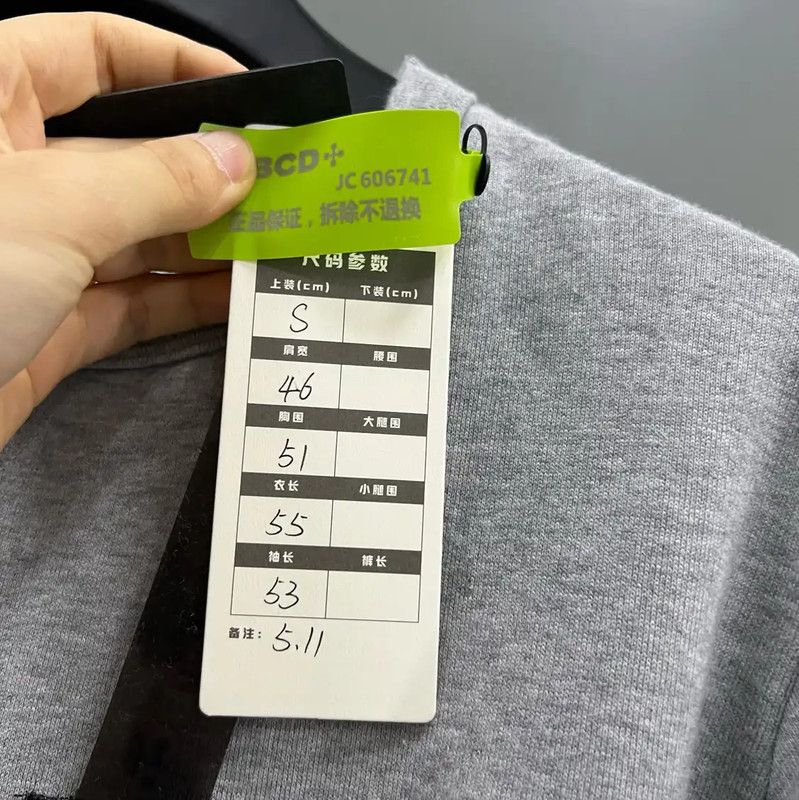 Valentino Valentino Gray Cotton Logo Hoodie for Women 0089 Size S / US 4 / IT 40 - 5 Thumbnail