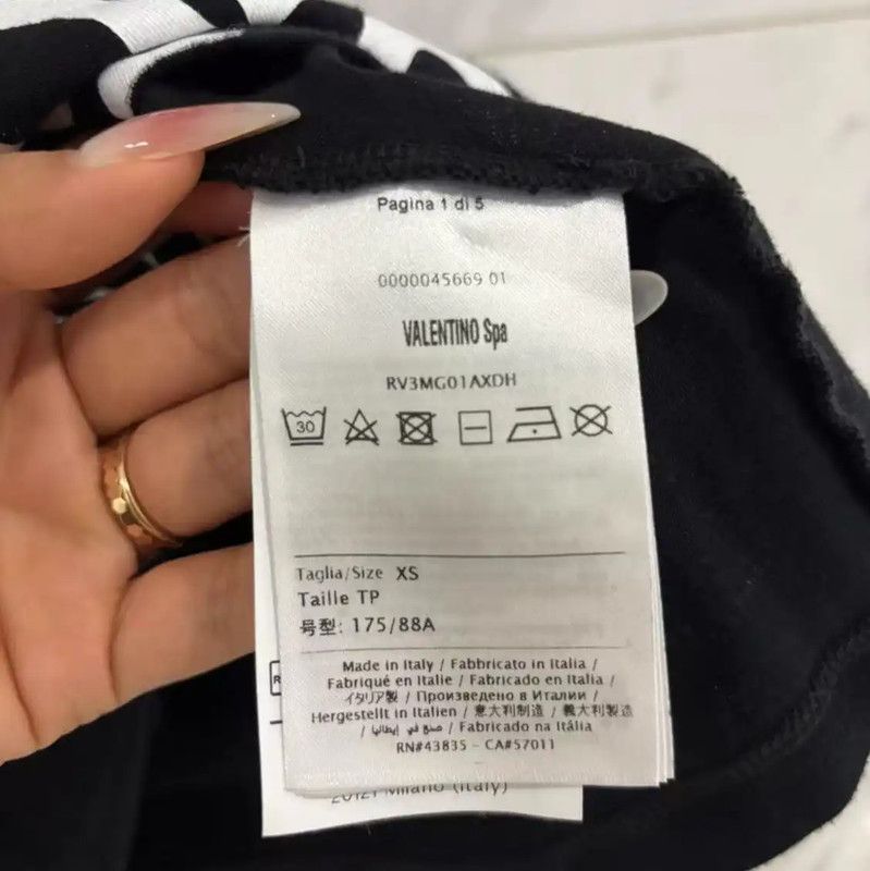Valentino Valentino Black Logo Print Short Sleeve T-Shirt 0089 Size XS / US 0-2 / IT 36-38 - 5 Thumbnail