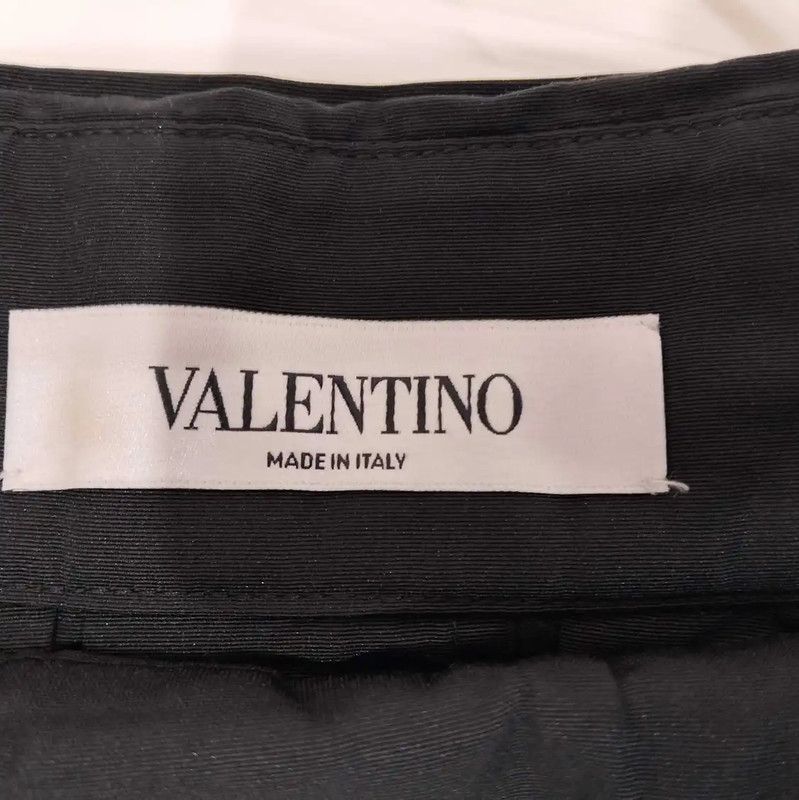 Valentino Valentino Black Pleated Skirt for Women 0089 Size 30" / US 8 / IT 44 - 4 Thumbnail