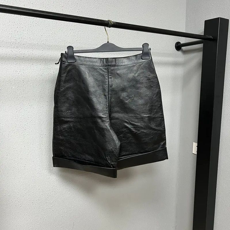 Valentino Valentino Black Leather Womens Shorts 0089 Size 30" / US 8 / IT 44 - 2 Thumbnail