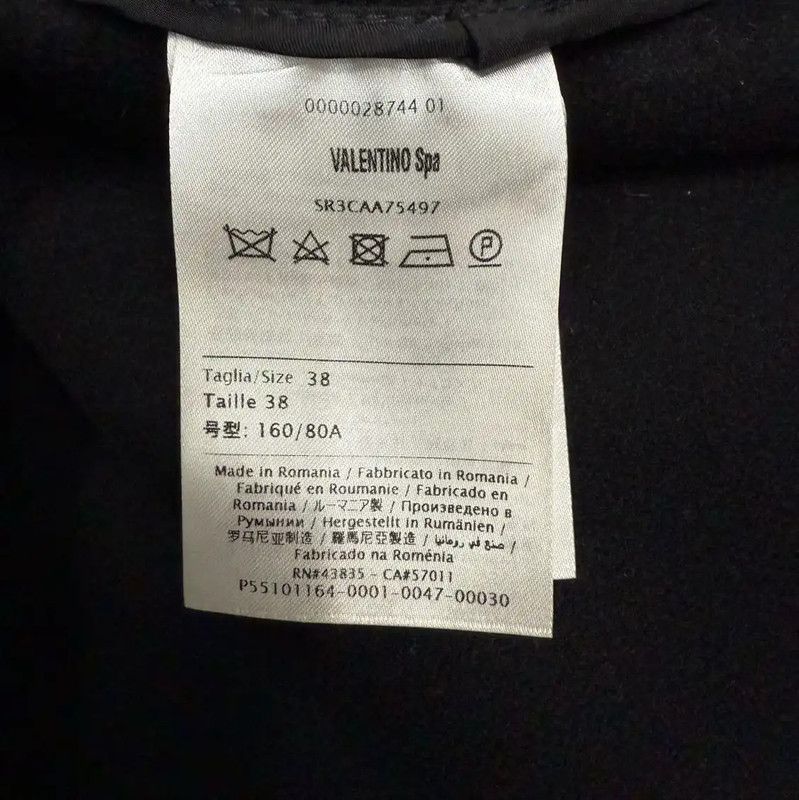 Valentino Valentino Black Polyester Women's Coat 0089 Size M / US 6-8 / IT 42-44 - 4 Thumbnail