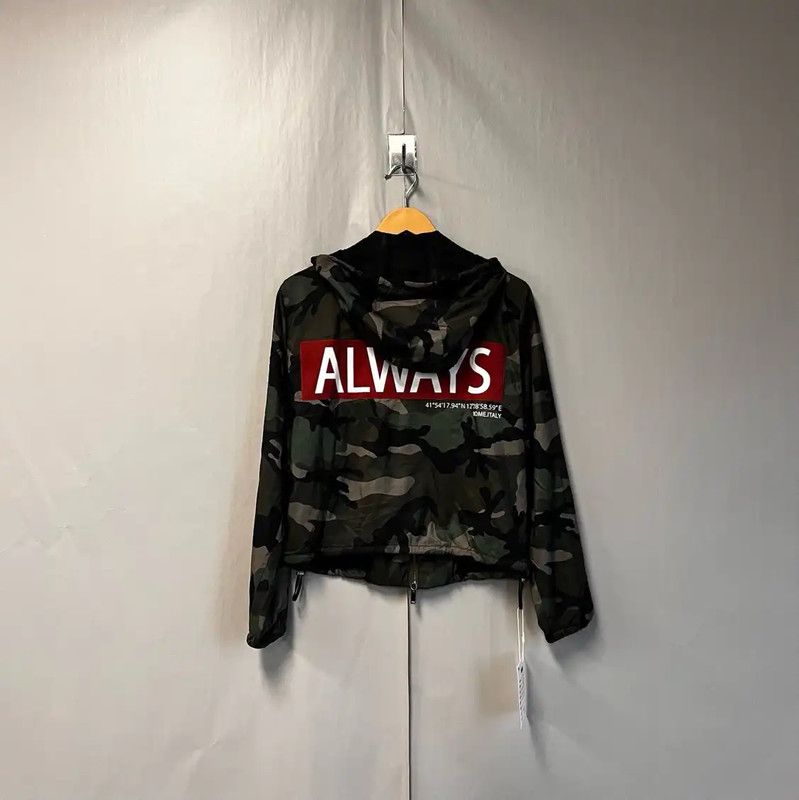 Valentino Valentino Black Women's Jacket with Hood 0089 Size M / US 6-8 / IT 42-44 - 2 Thumbnail