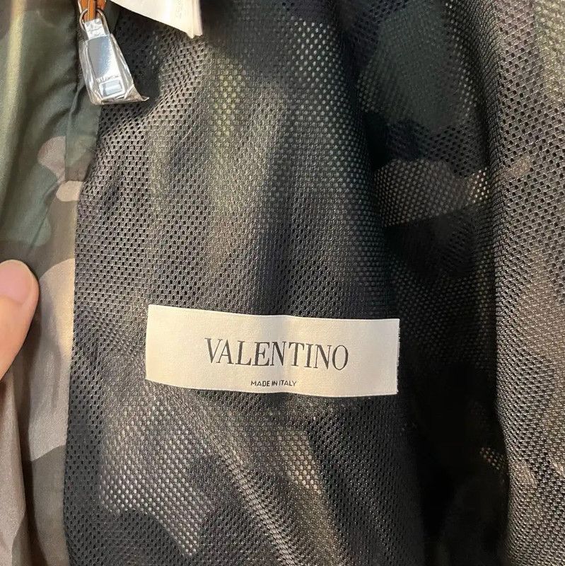 Valentino Valentino Black Women's Jacket with Hood 0089 Size M / US 6-8 / IT 42-44 - 3 Thumbnail