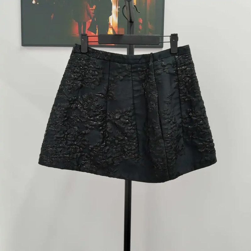 Valentino Valentino Black Summer Skirt with Floral Design 0089 Size 42" / US 20 - 2 Thumbnail
