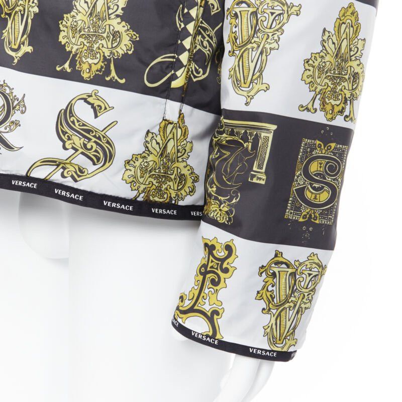 Versace new VERSACE Reversible Baroque Alphabet gold black nylon quilted jacket IT58 4XL Size US XXL / EU 58 / 5 - 11 Thumbnail