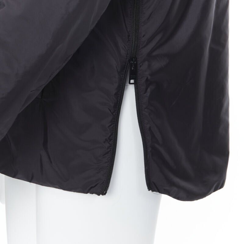 Prada new PRADA 2018 black nylon triangle rubber logo detail padded jacket IT50 L Size US L / EU 52-54 / 3 - 10 Thumbnail