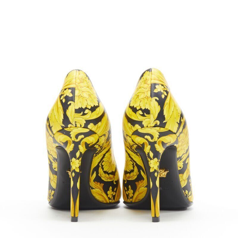 Versace new VERSACE 1992 Tribute Baroque Hibiscus barocco Medusa leather pump EU36.5 Size US 6.5 / IT 36.5 - 5 Thumbnail