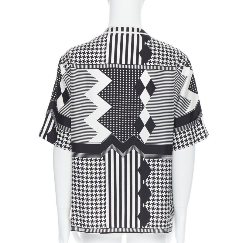 Versace new VERSACE 2019 100% silk Double Love Heart geometric baseball shirt EU40 L Size US L / EU 52-54 / 3 - 5 Thumbnail