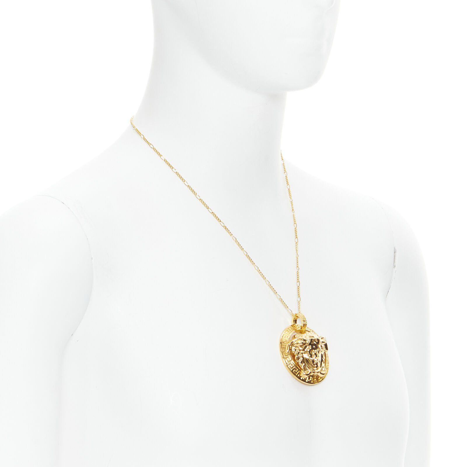 Versace VERSACE Medusa Greca coin medallion gold tone nickel short necklace Size ONE SIZE - 3 Thumbnail