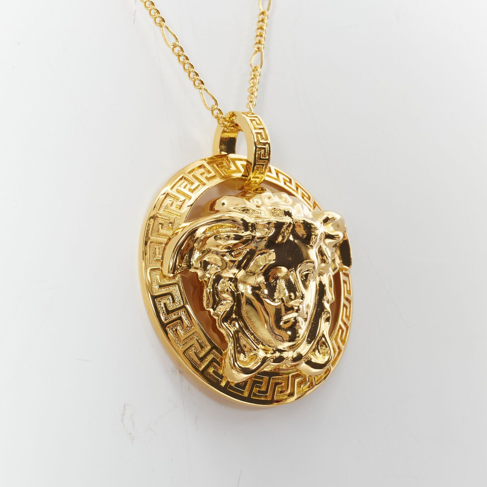 Versace VERSACE Medusa Greca coin medallion gold tone nickel short necklace Size ONE SIZE - 2 Thumbnail