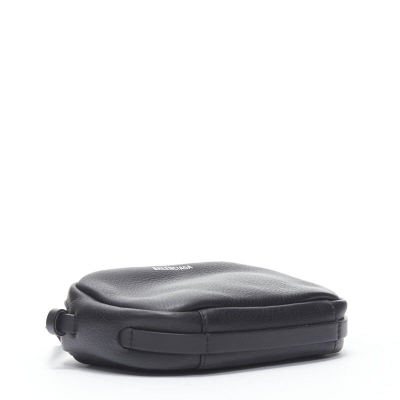 Balenciaga new BALENCIAGA Demna Everyday Camera XS black leather logo print crossbody bag Size ONE SIZE - 6 Thumbnail