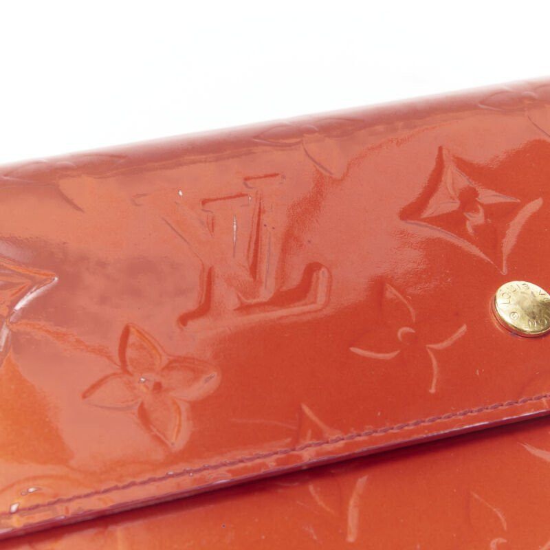 Louis Vuitton LOUIS VUITTON Vernis red patent LV logo emboss flap continental wallet Size ONE SIZE - 4 Thumbnail