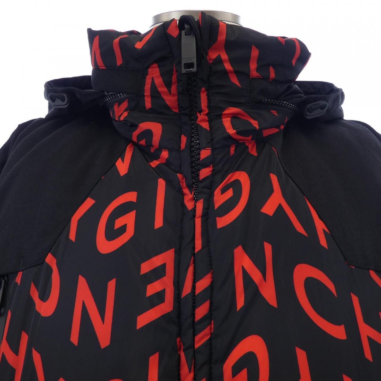 Givenchy Givenchy Givenchy BM00MS13KY Down Jacket Others Outerwear BM00MS13KY DUTY FREE for USA Size ONE SIZE - 4 Thumbnail