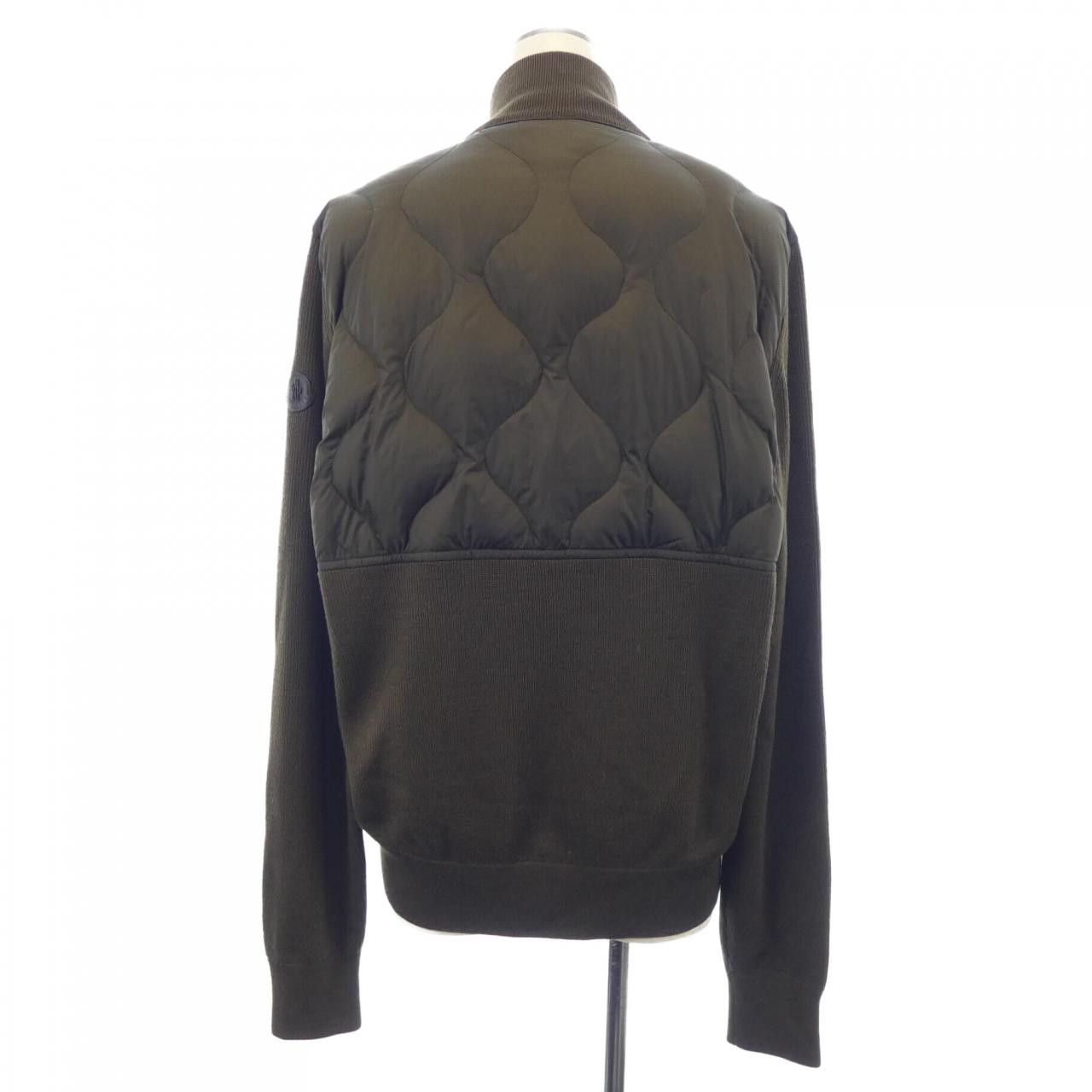 Moncler Moncler Moncler Down Jacket Others Outerwear 20919411100 DUTY FREE for USA Size ONE SIZE - 2 Thumbnail