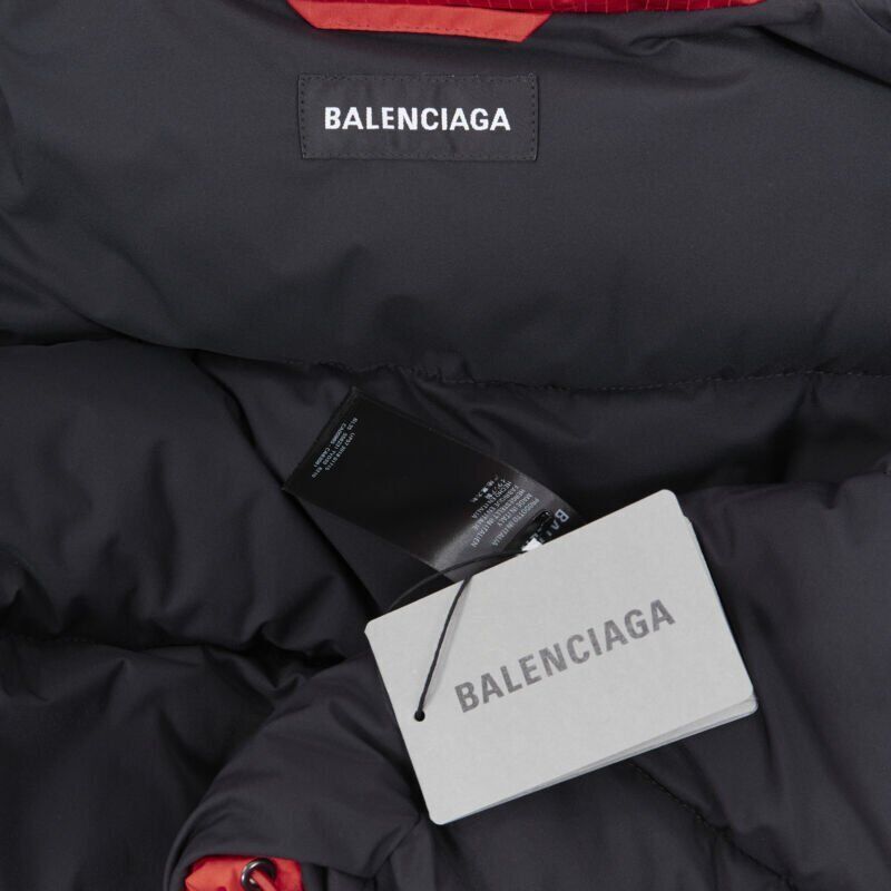 Balenciaga new BALENCIAGA DEMNA red grid nylon logo cropped zip down puffer jacket EU50 L Size US L / EU 52-54 / 3 - 11 Thumbnail