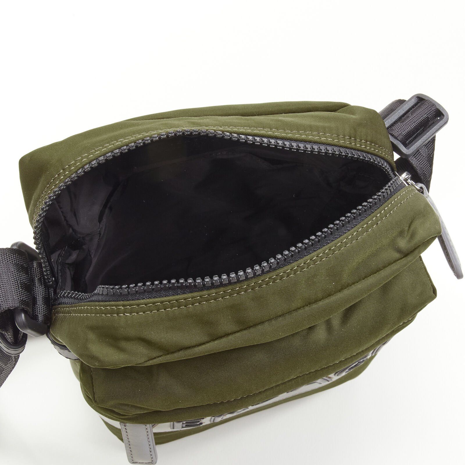 Versace VERSACE reflective logo green nylon Greca strap crossbody messenger bag Size ONE SIZE - 9 Thumbnail