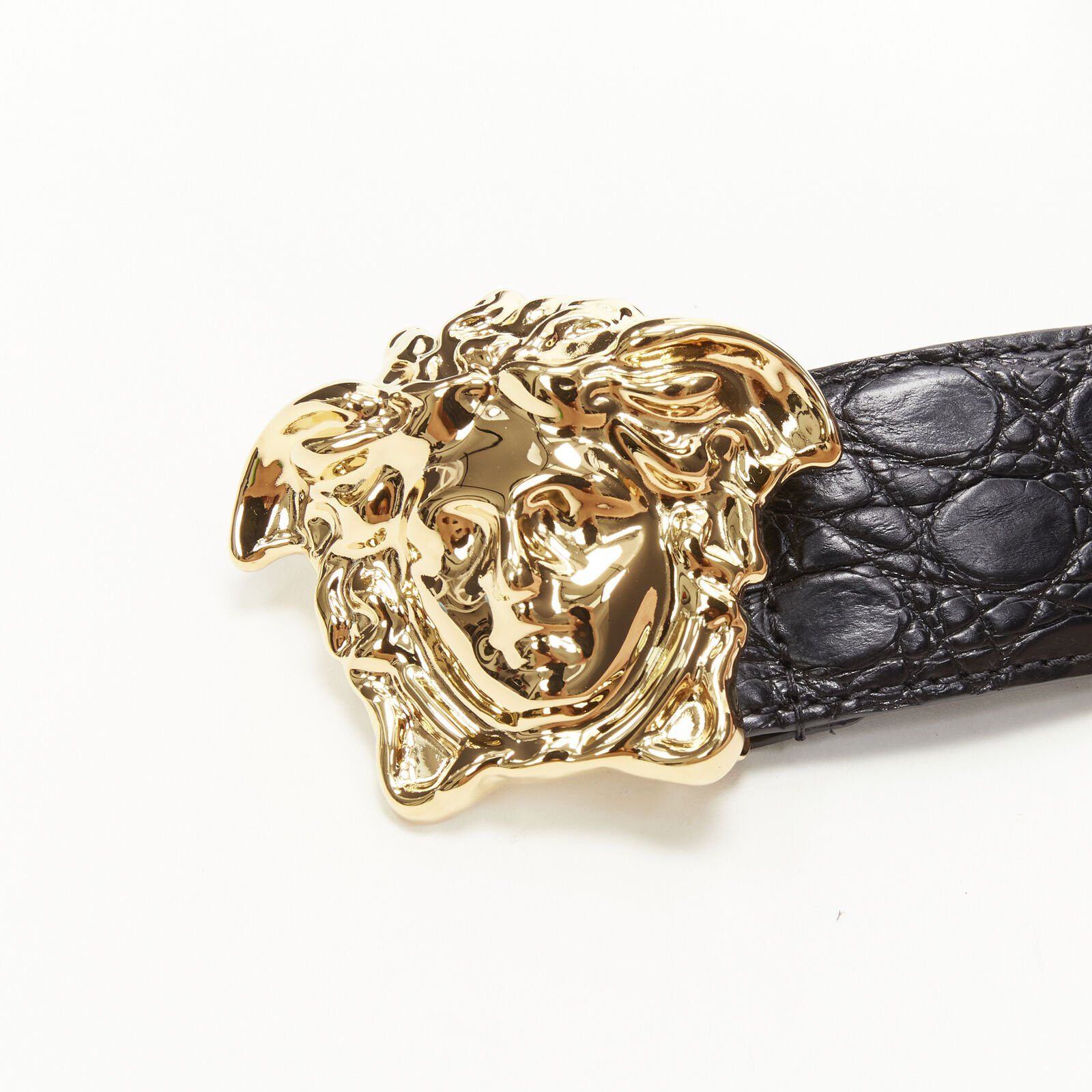 Versace VERSACE $1200 La Medusa gold buckle black scaled leather belt 115cm 44-48" Size 44 - 5 Thumbnail