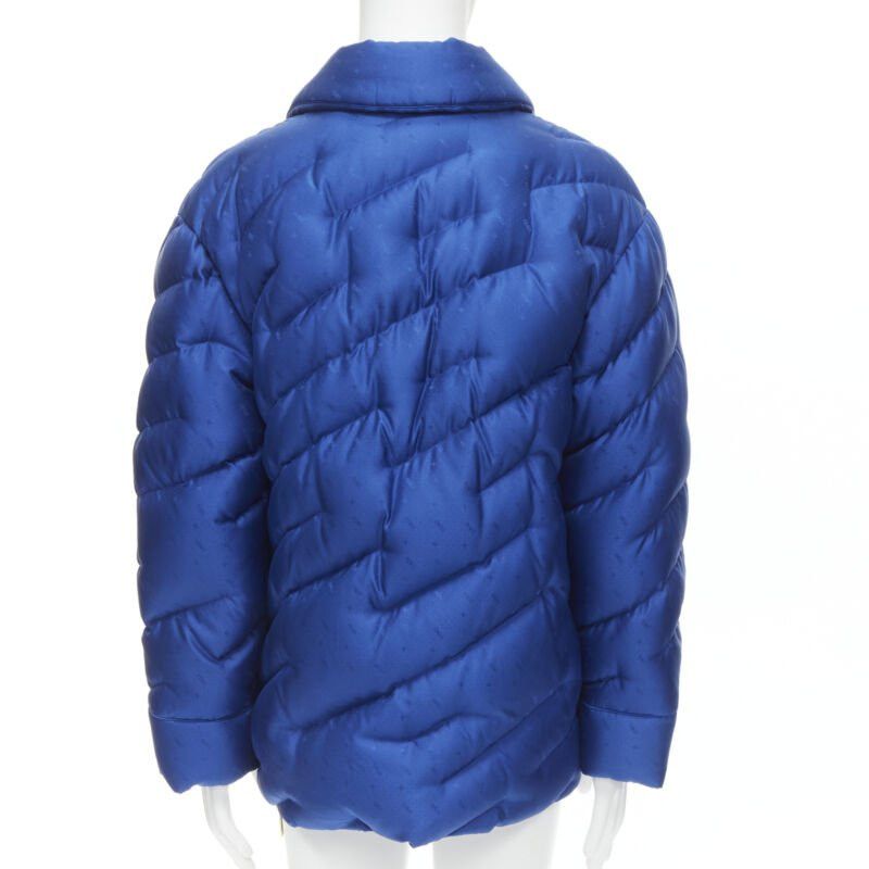 Fendi new FENDI 2021 Runway 100% silk blue logo goose down puffer jacket IT48 M Size US M / EU 48-50 / 2 - 5 Thumbnail