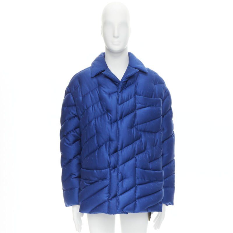 Fendi new FENDI 2021 Runway 100% silk blue logo goose down puffer jacket IT48 M Size US M / EU 48-50 / 2 - 9 Thumbnail