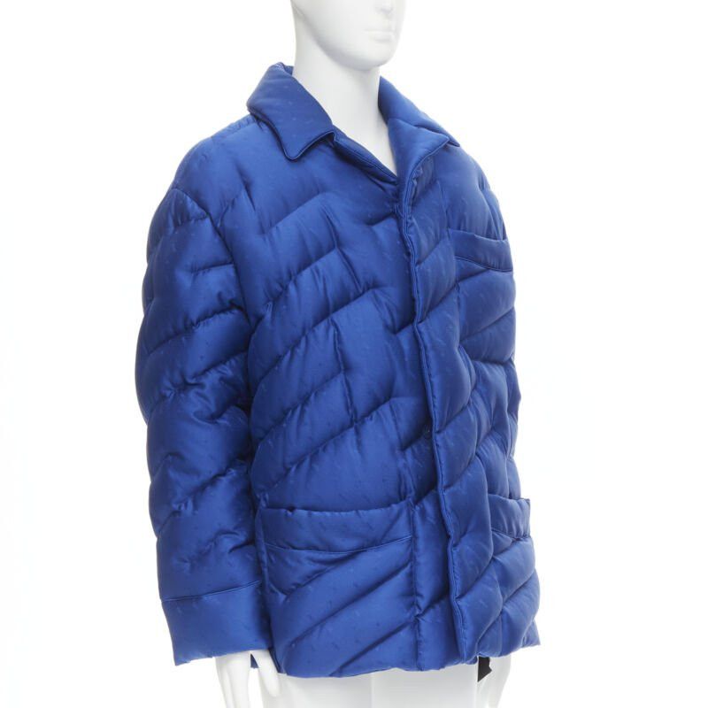 Fendi new FENDI 2021 Runway 100% silk blue logo goose down puffer jacket IT48 M Size US M / EU 48-50 / 2 - 3 Thumbnail