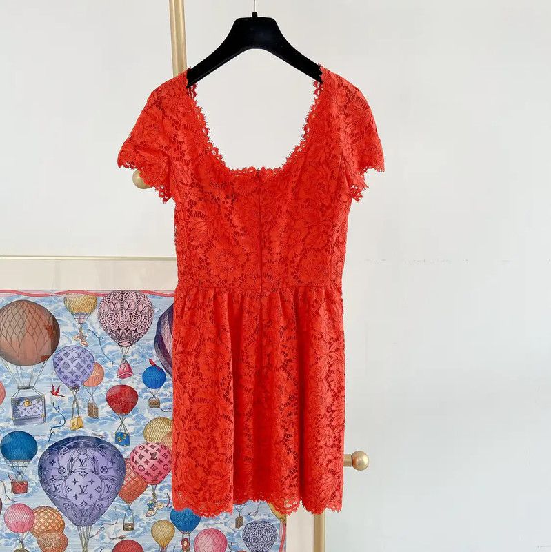 Valentino Valentino Red Lace Sleeveless Dress for Women 0089 Size M / US 6-8 / IT 42-44 - 2 Thumbnail