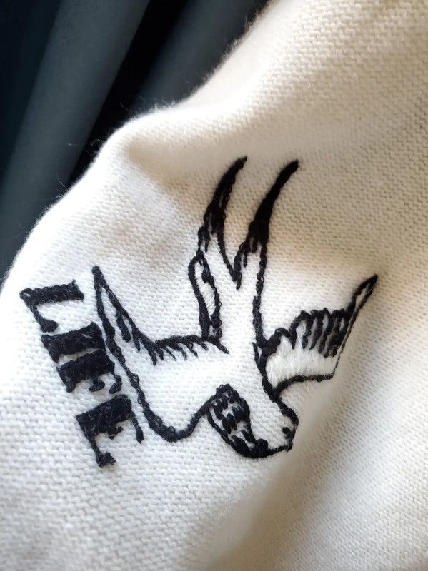 Valentino Valentino Embroidered Cream Cashmere Sweater 0089 Size L / US 10 / IT 46 - 4 Thumbnail