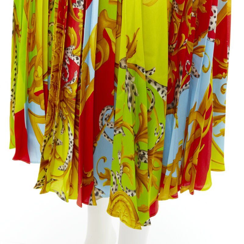 Versace new VERSACE 2020 Runway Barocco Acanthus Pop Medusa pleated midi skirt IT38 XS Size 26" / US 2 / IT 38 - 7 Thumbnail