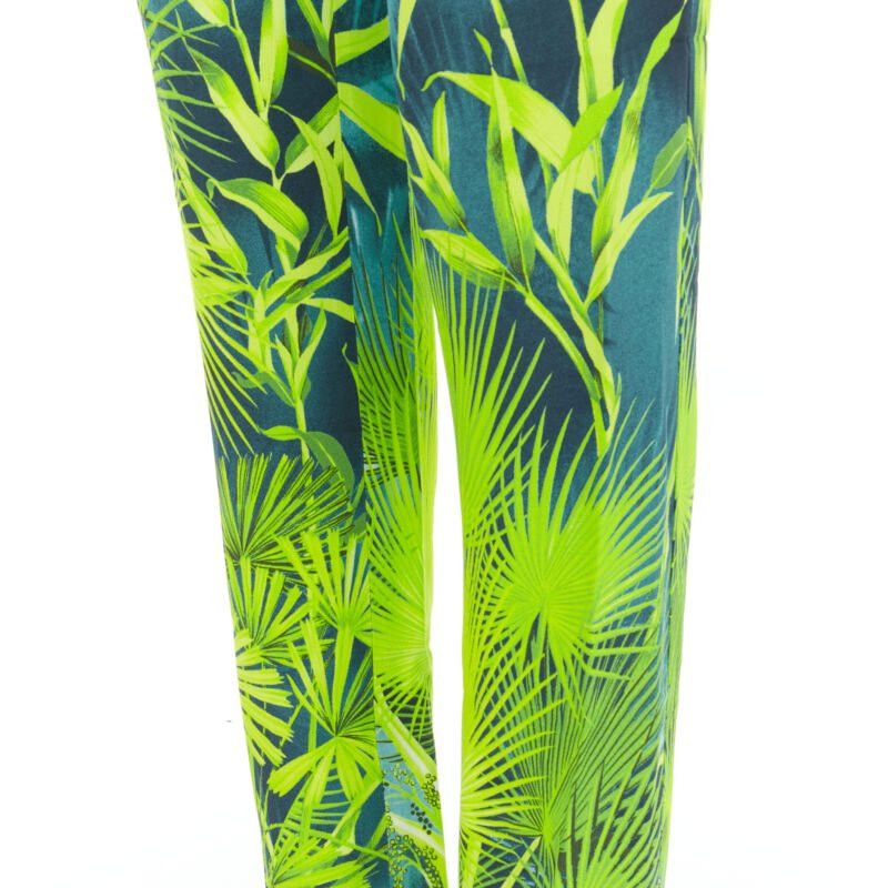 Versace new VERSACE 2020 Runway Jlo Jungle green tropical print viscose pants IT36 XS Size 25" / US 0 / IT 36 - 8 Thumbnail