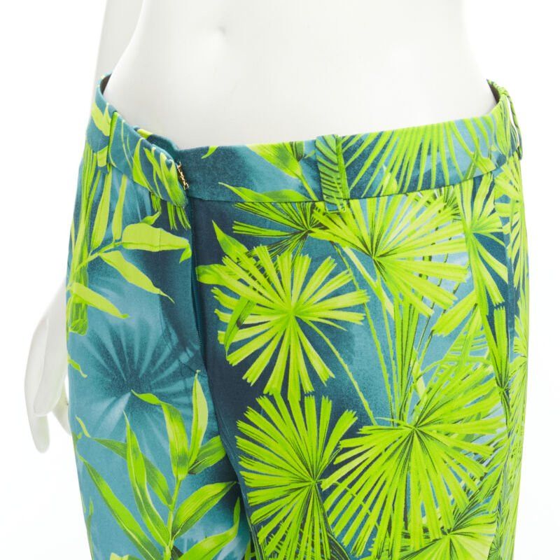 Versace new VERSACE 2020 Runway Jlo Jungle green tropical print viscose pants IT36 XS Size 25" / US 0 / IT 36 - 7 Thumbnail