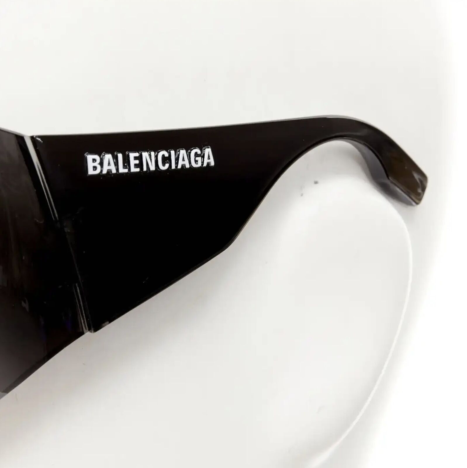 new BALENCIAGA DEMNA Runway Mask Butterfly black shield sunglasses Kardashian