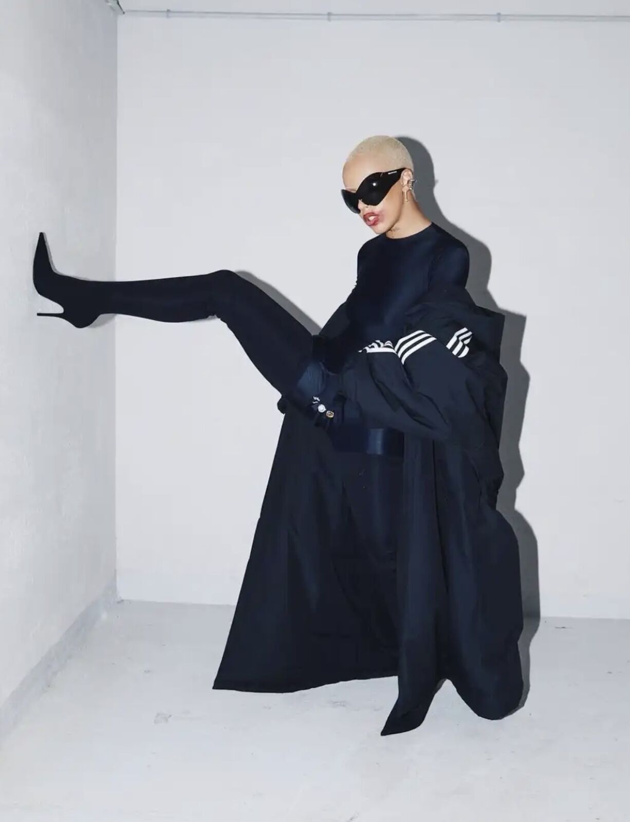 new BALENCIAGA DEMNA Runway Mask Butterfly black shield sunglasses Kardashian