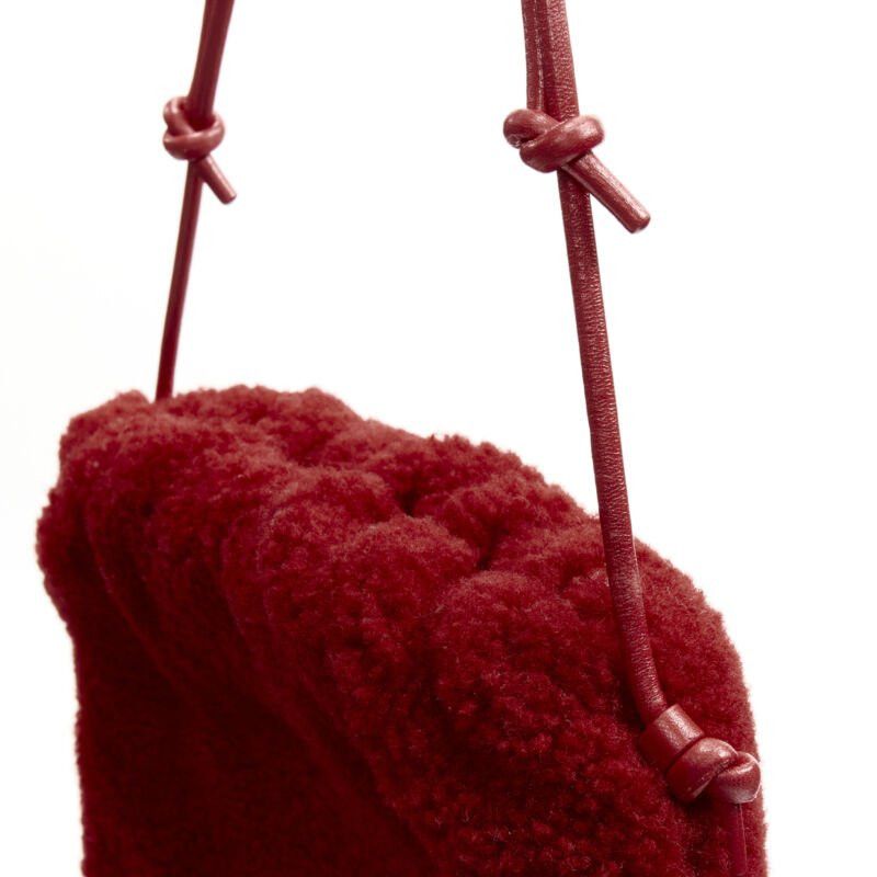 Bottega Veneta rare BOTTEGA VENETA Daniel Lee Runway red shearling fringe crossbody clutch Size ONE SIZE - 7 Thumbnail