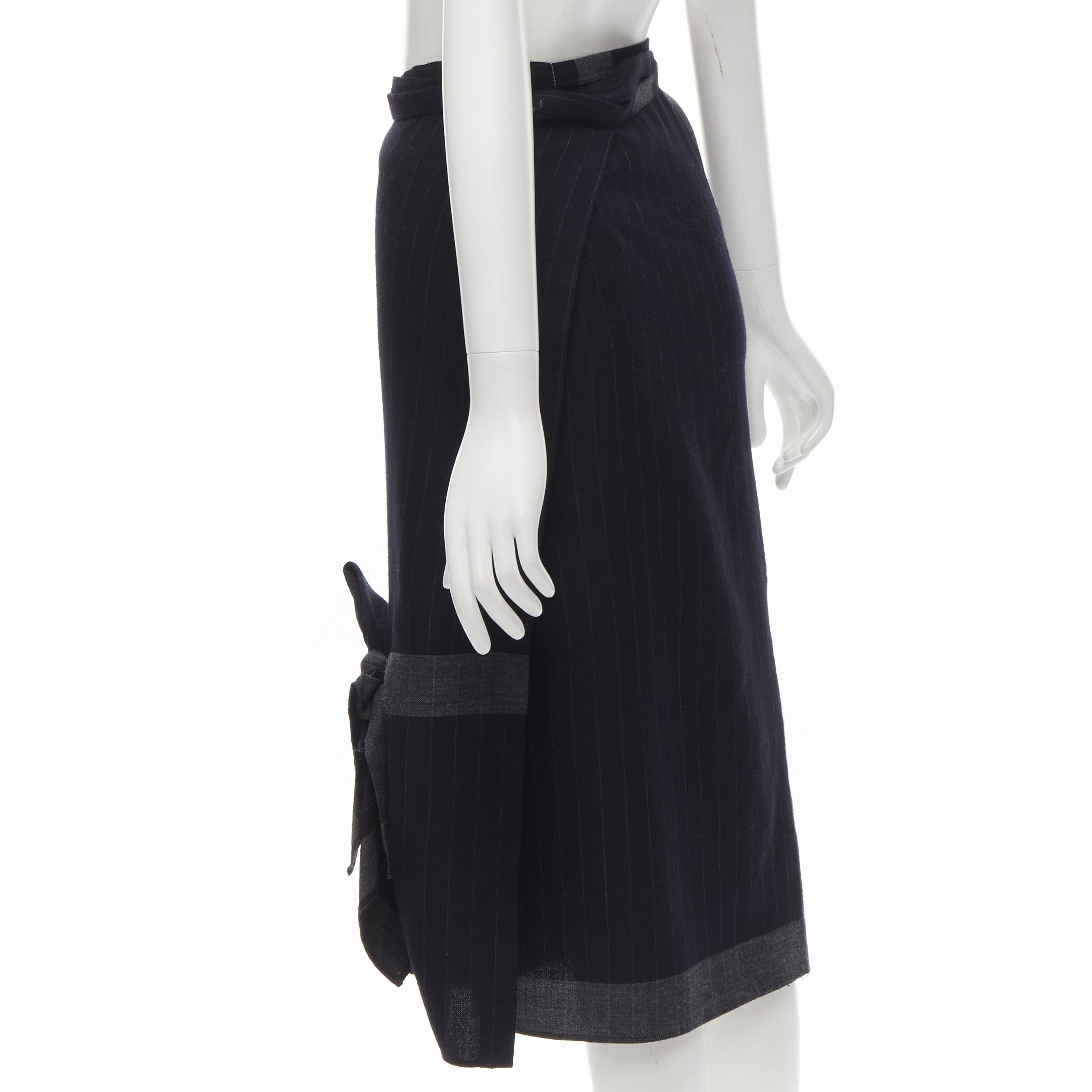Comme des Garcons COMME DES GARCONS 2003 100% wool black pinstripe plaid bow wrap kilt skirt Size 26" / US 2 / IT 38 - 6 Thumbnail