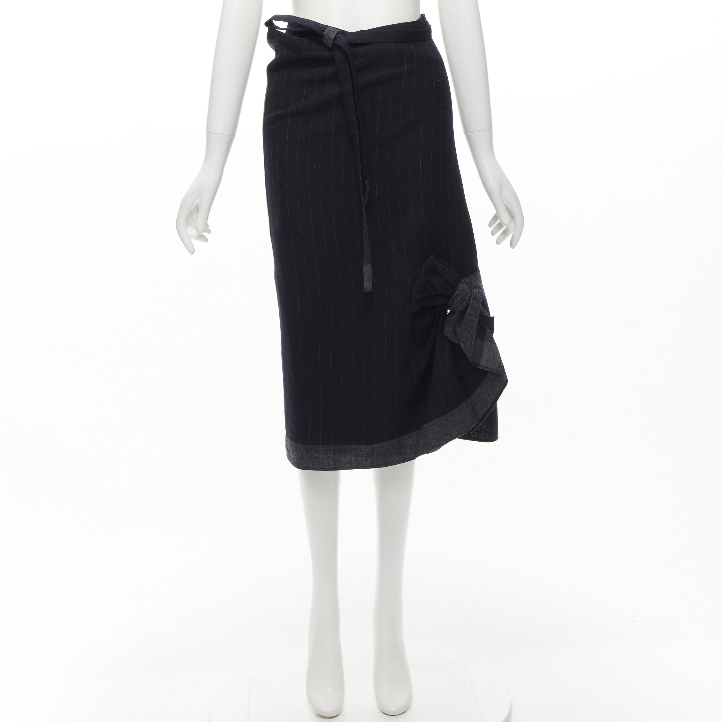 Comme des Garcons COMME DES GARCONS 2003 100% wool black pinstripe plaid bow wrap kilt skirt Size 26" / US 2 / IT 38 - 10 Thumbnail