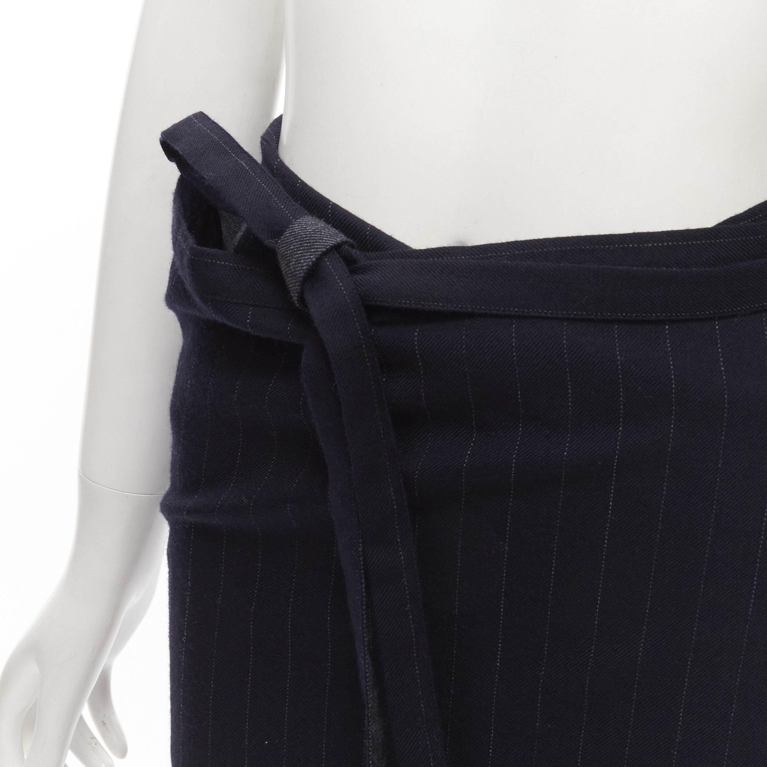 Comme des Garcons COMME DES GARCONS 2003 100% wool black pinstripe plaid bow wrap kilt skirt Size 26" / US 2 / IT 38 - 2 Thumbnail