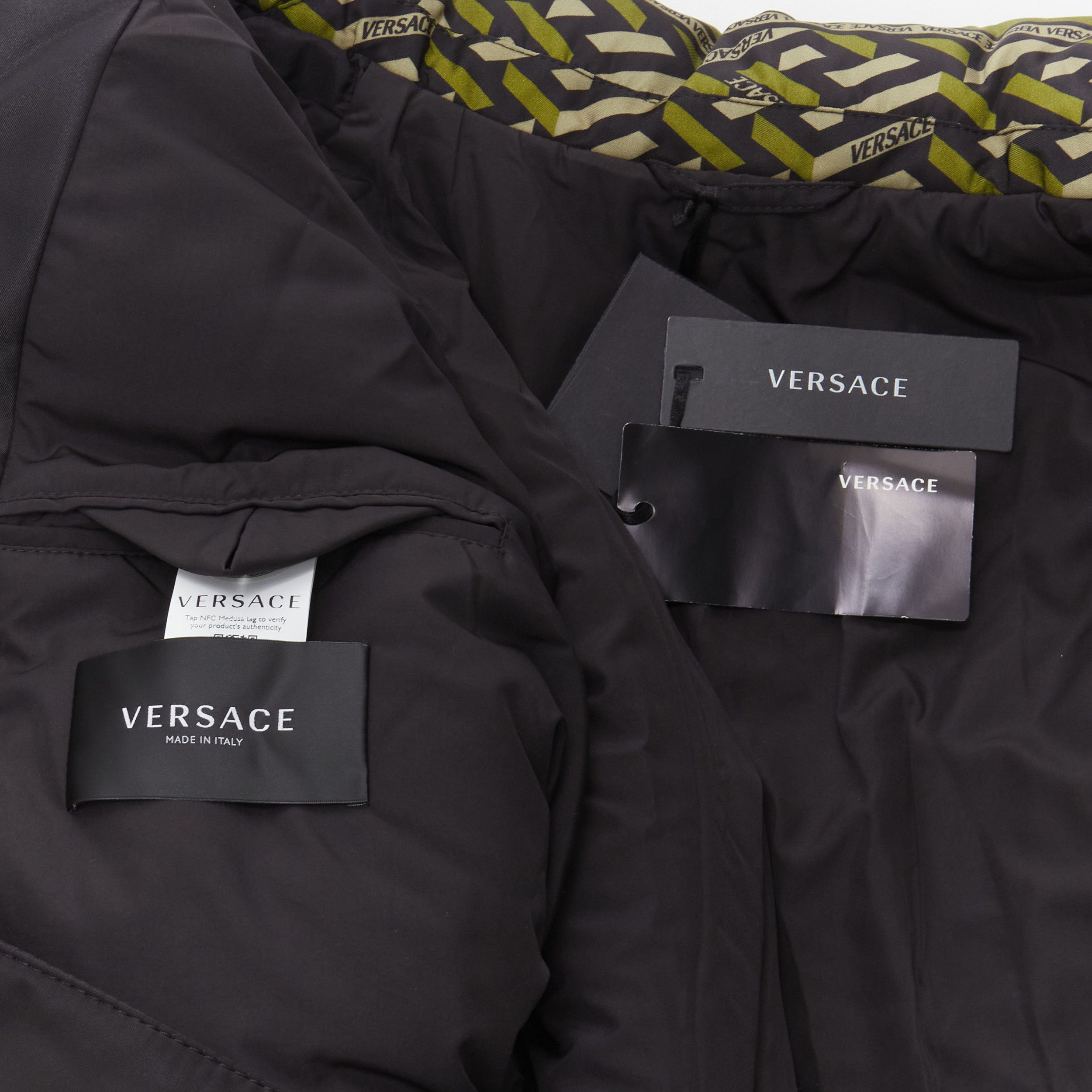 Versace new VERSACE 2021 Runway La Greca Graffiti Medusa Smiley green padded coat IT50 M Size US L / EU 52-54 / 3 - 10 Thumbnail