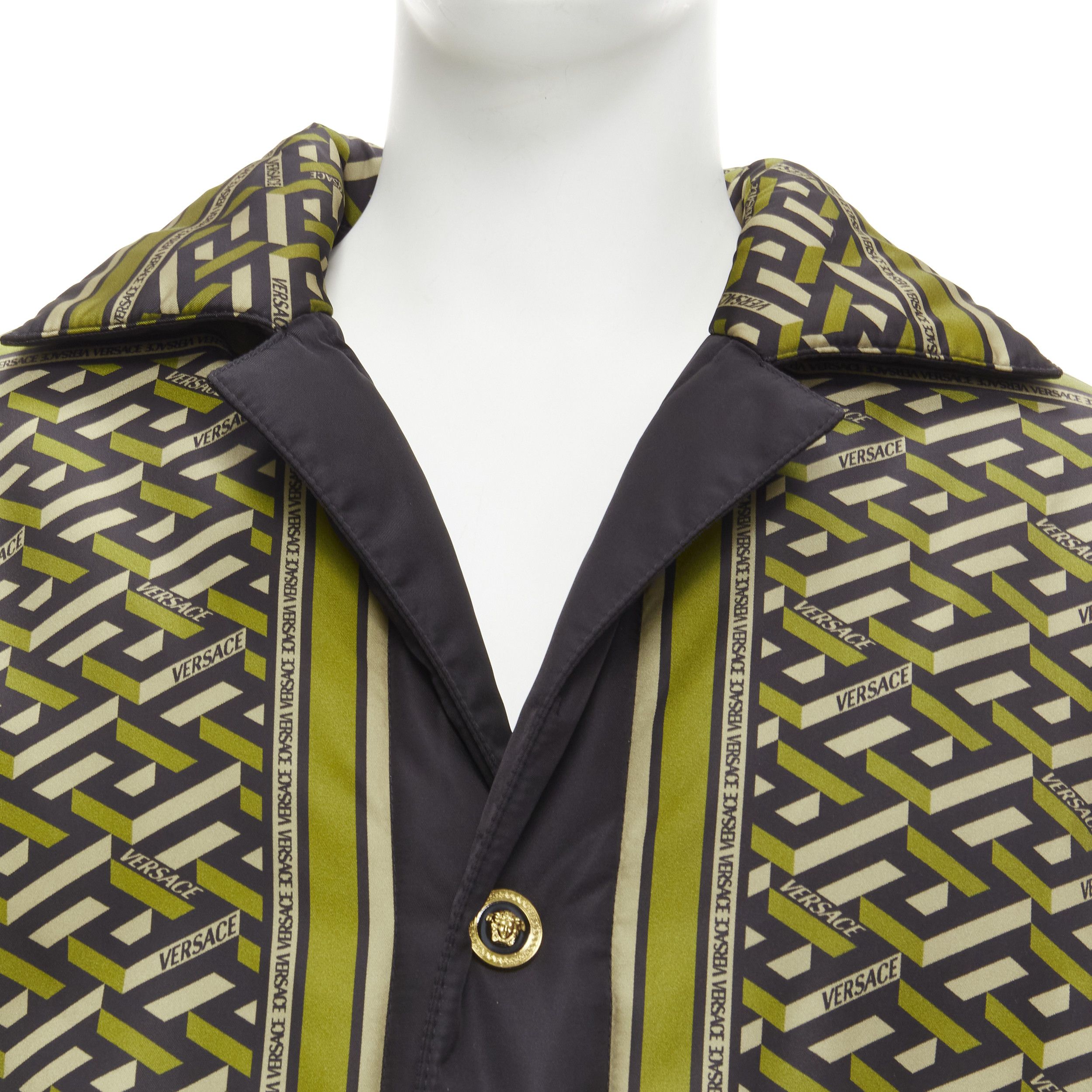 Versace new VERSACE 2021 Runway La Greca Graffiti Medusa Smiley green padded coat IT50 M Size US L / EU 52-54 / 3 - 2 Thumbnail