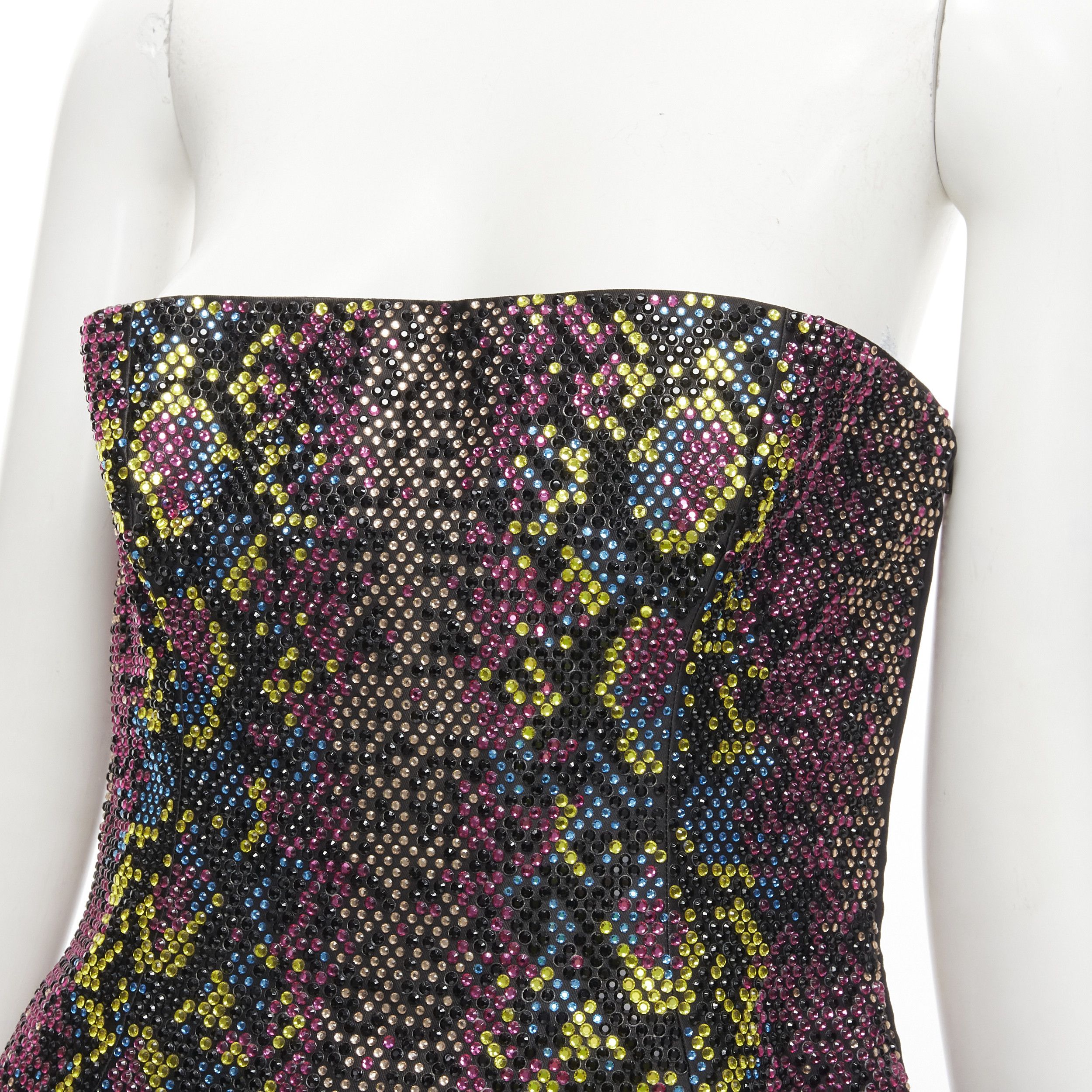 Versace new VERSACE 2021 Runway pink scaled crystal encrusted strapless dress IT40 S Size S / US 4 / IT 40 - 2 Thumbnail