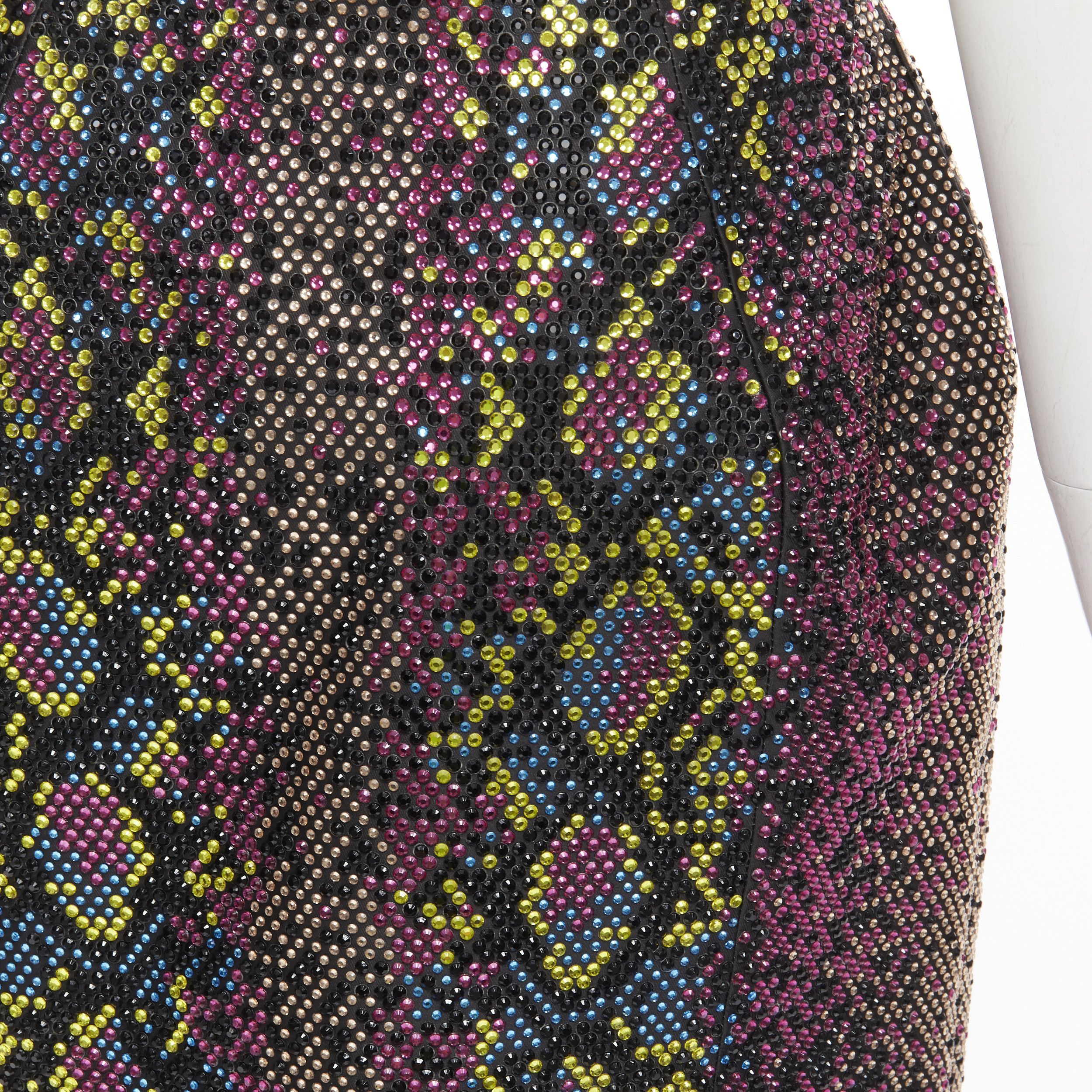 Versace new VERSACE 2021 Runway pink scaled crystal encrusted strapless dress IT40 S Size S / US 4 / IT 40 - 8 Thumbnail